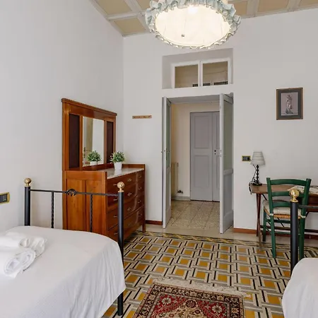 Italian Experience-operapartment